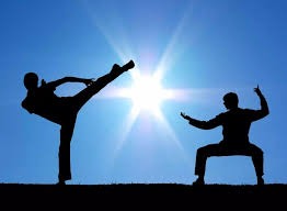 勇士队依然关注戴维斯交易，但交易细节尚未明朗